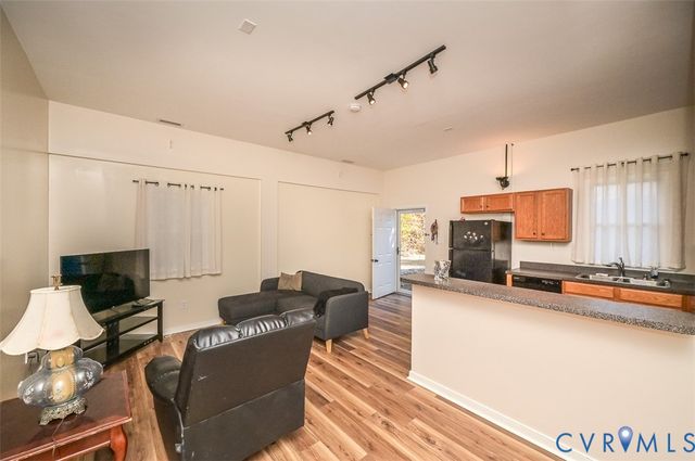 425 Starview Ln, Gum Spring, VA 23065