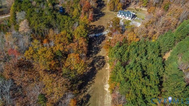 425 Starview Ln, Gum Spring, VA 23065