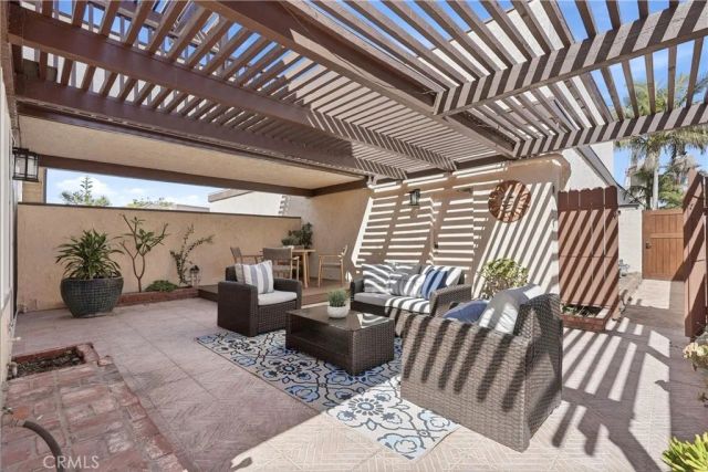 1810 Huntington Street, Huntington Beach, CA 92648