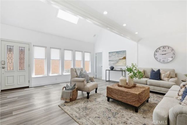 1810 Huntington Street, Huntington Beach, CA 92648