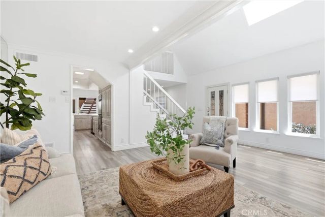 1810 Huntington Street, Huntington Beach, CA 92648