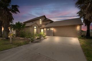 1022 Cape Velero Dr, Rockport, TX 78382