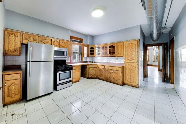 1623 N TRIPP Avenue, Chicago, IL 60639