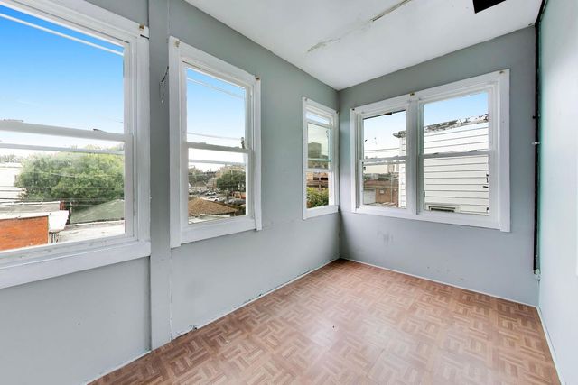 1623 N TRIPP Avenue, Chicago, IL 60639