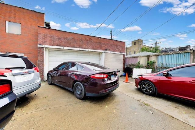 1623 N TRIPP Avenue, Chicago, IL 60639