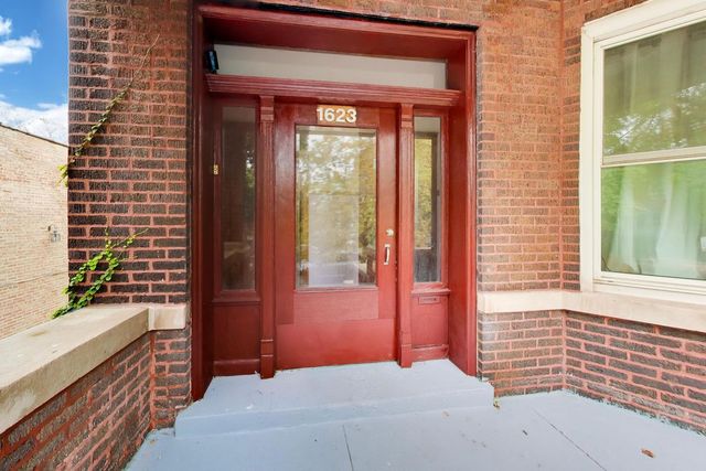 1623 N TRIPP Avenue, Chicago, IL 60639