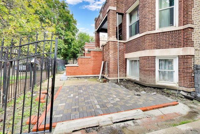 1623 N TRIPP Avenue, Chicago, IL 60639