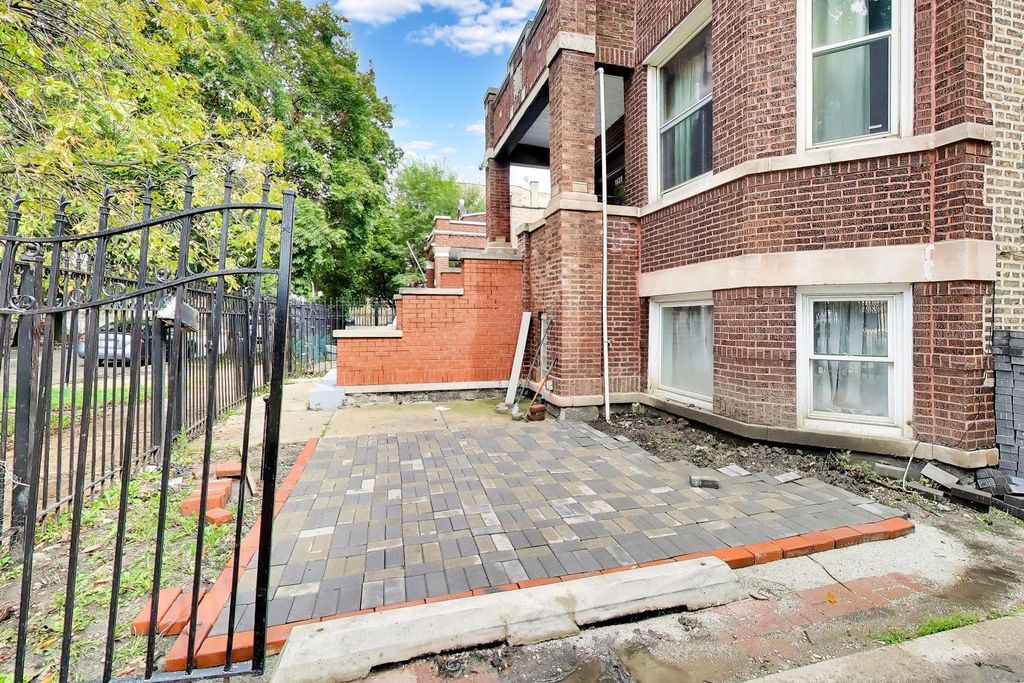 1623 N TRIPP Avenue, Chicago, IL 60639 — photo 5