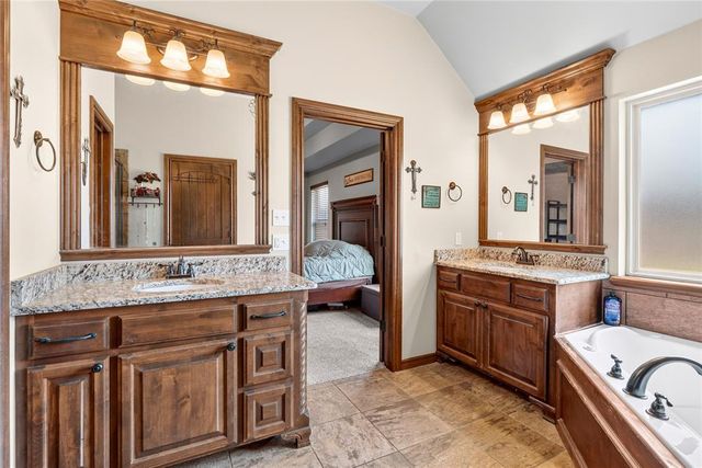 10904 SW 19th Street, Yukon, OK 73099