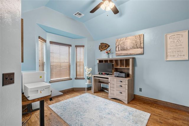 10904 SW 19th Street, Yukon, OK 73099