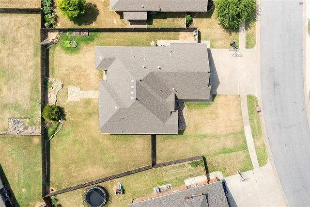 10904 SW 19th Street, Yukon, OK 73099