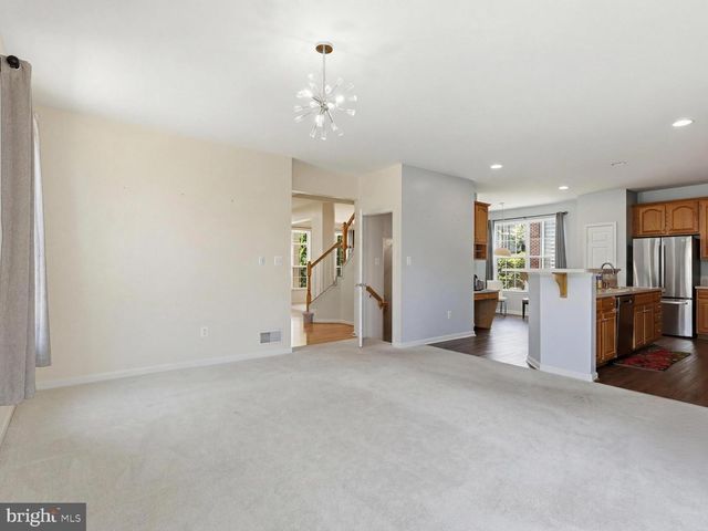 9477 BANKHEAD DR, Manassas, VA 20110