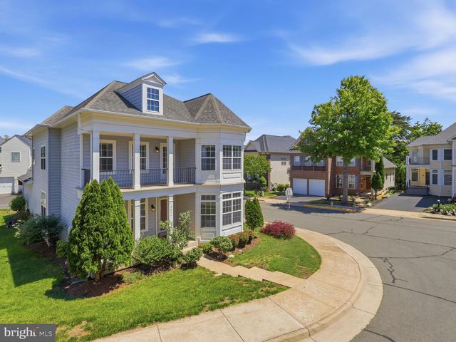 9477 BANKHEAD DR, Manassas, VA 20110