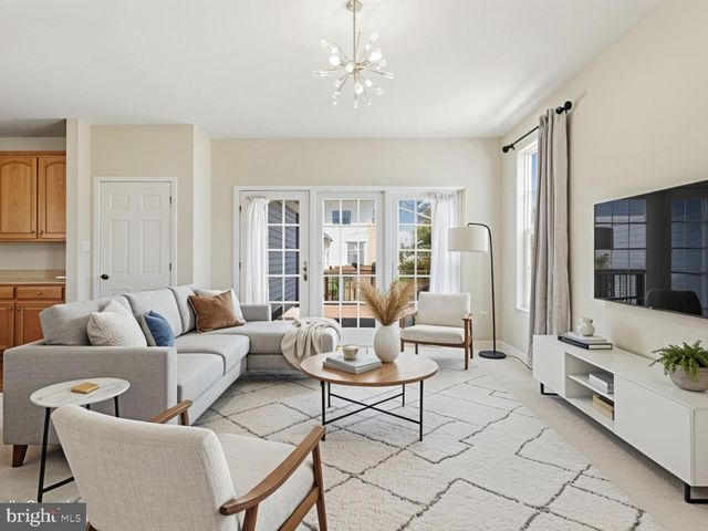9477 BANKHEAD DR, Manassas, VA 20110