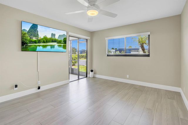 15451 Pembridge Drive 206, Delray Beach, FL 33484