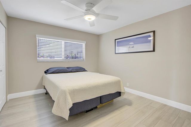 15451 Pembridge Drive 206, Delray Beach, FL 33484