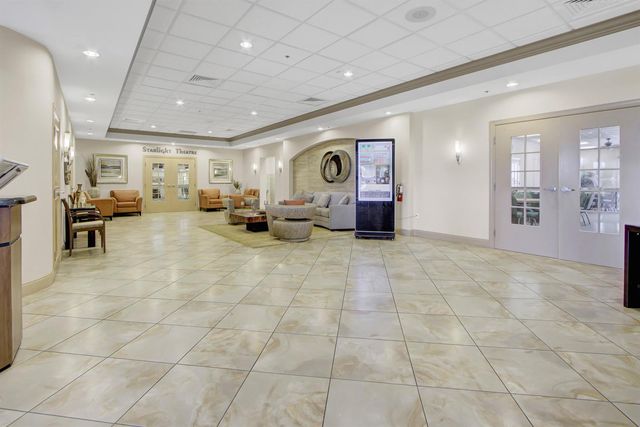 15451 Pembridge Drive 206, Delray Beach, FL 33484