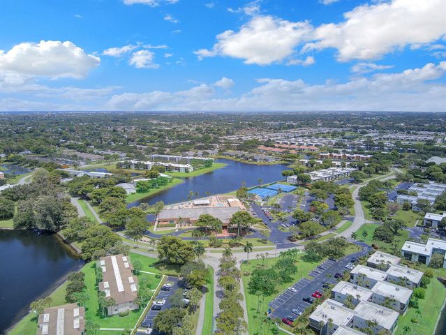 15451 Pembridge Drive 206, Delray Beach, FL 33484