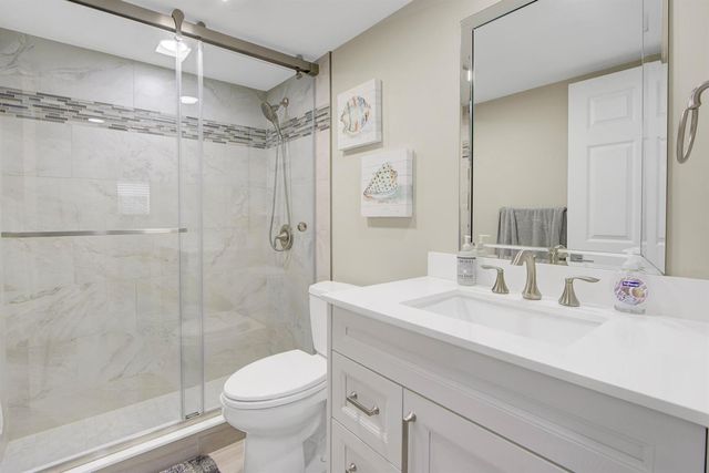 15451 Pembridge Drive 206, Delray Beach, FL 33484