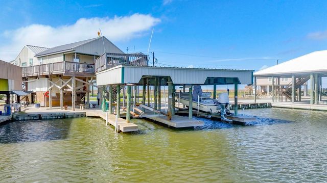 7828 Seaside Drive, Cocodrie, LA 70344