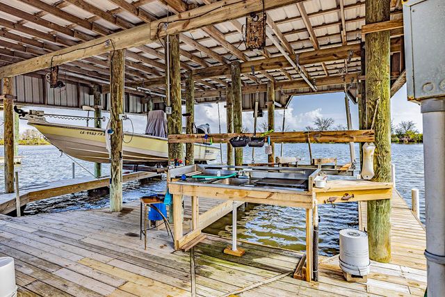 7828 Seaside Drive, Cocodrie, LA 70344