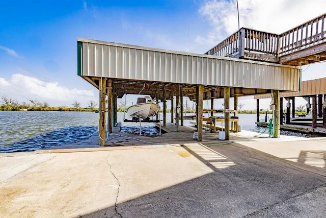 7828 Seaside Drive, Cocodrie, LA 70344