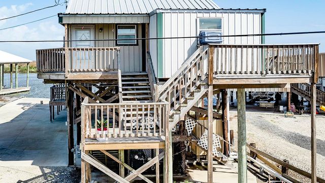 7828 Seaside Drive, Cocodrie, LA 70344