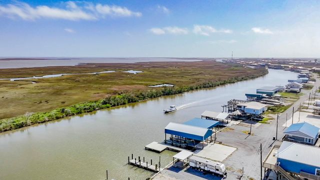 7828 Seaside Drive, Cocodrie, LA 70344