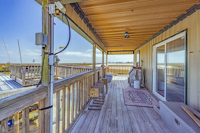 7828 Seaside Drive, Cocodrie, LA 70344