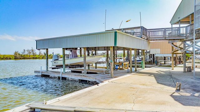 7828 Seaside Drive, Cocodrie, LA 70344