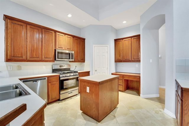 1211 Greenway Drive, Allen, TX 75013