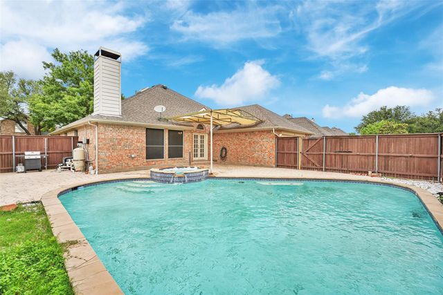 1211 Greenway Drive, Allen, TX 75013
