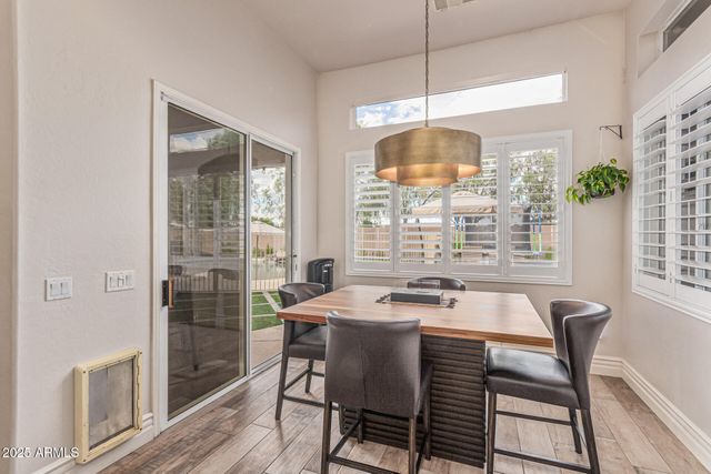 860 E OAKLAND Street, Gilbert, AZ 85295