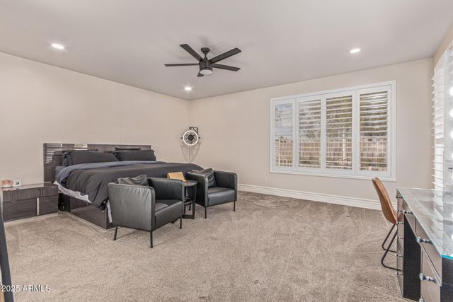 860 E OAKLAND Street, Gilbert, AZ 85295