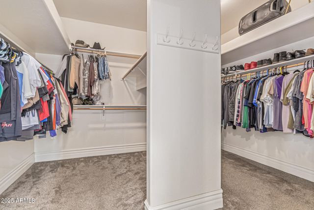 860 E OAKLAND Street, Gilbert, AZ 85295