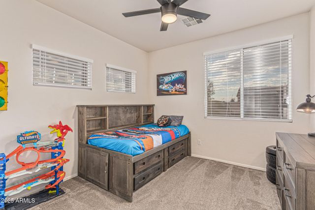 860 E OAKLAND Street, Gilbert, AZ 85295