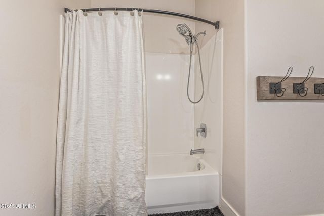 860 E OAKLAND Street, Gilbert, AZ 85295