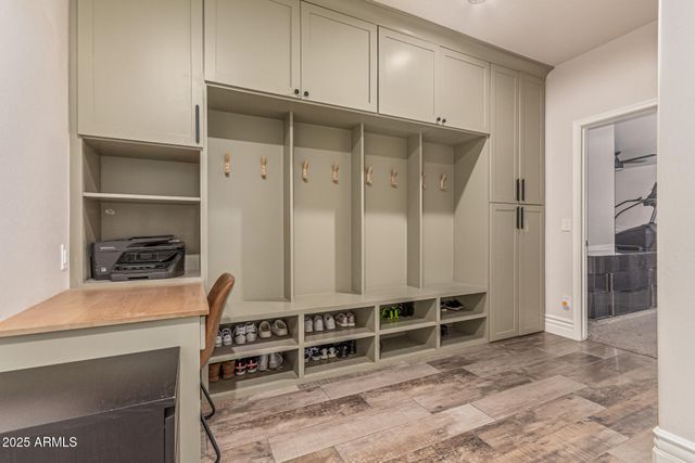 860 E OAKLAND Street, Gilbert, AZ 85295