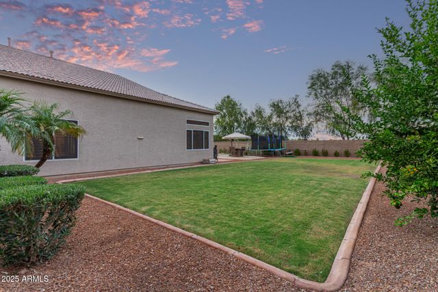 860 E OAKLAND Street, Gilbert, AZ 85295