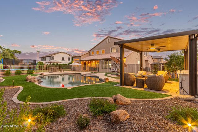 860 E OAKLAND Street, Gilbert, AZ 85295