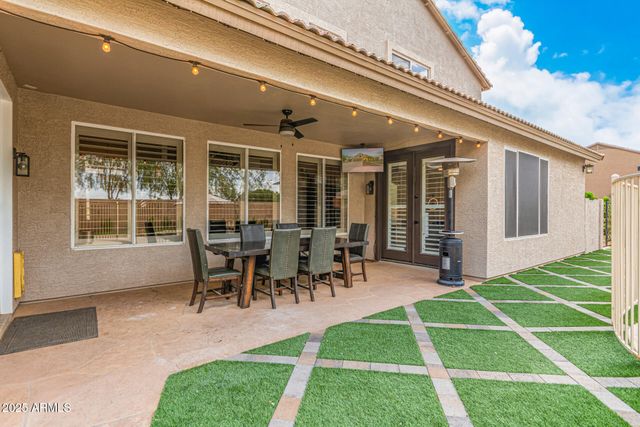 860 E OAKLAND Street, Gilbert, AZ 85295