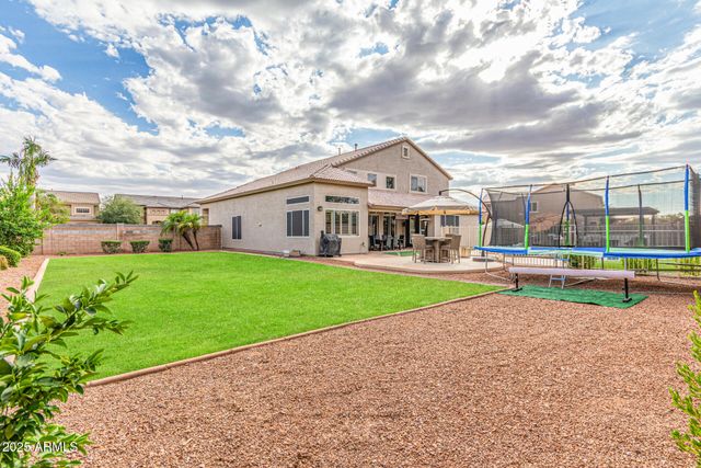 860 E OAKLAND Street, Gilbert, AZ 85295