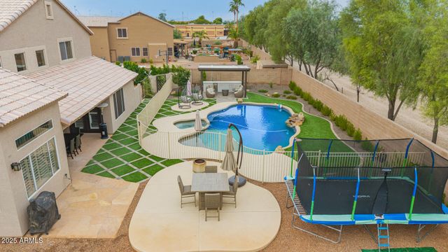 860 E OAKLAND Street, Gilbert, AZ 85295