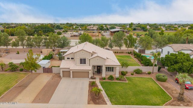 860 E OAKLAND Street, Gilbert, AZ 85295