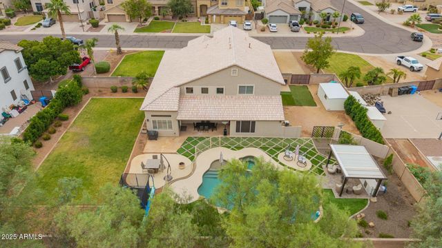 860 E OAKLAND Street, Gilbert, AZ 85295