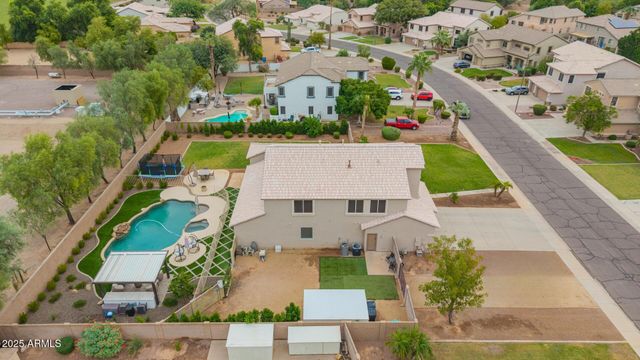 860 E OAKLAND Street, Gilbert, AZ 85295