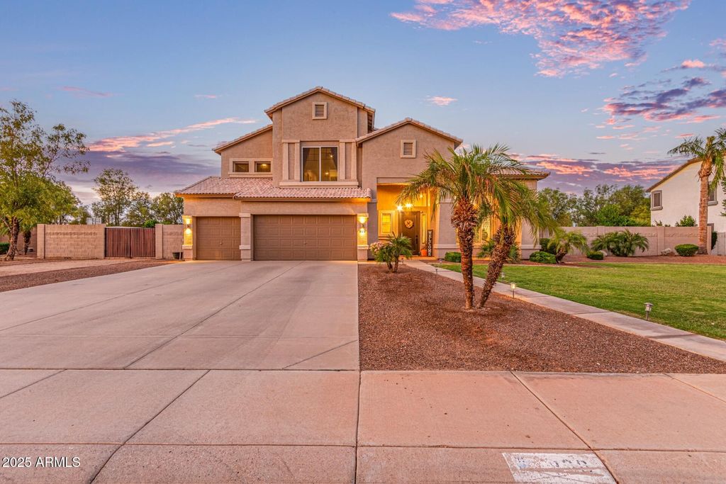 860 E OAKLAND Street, Gilbert, AZ 85295