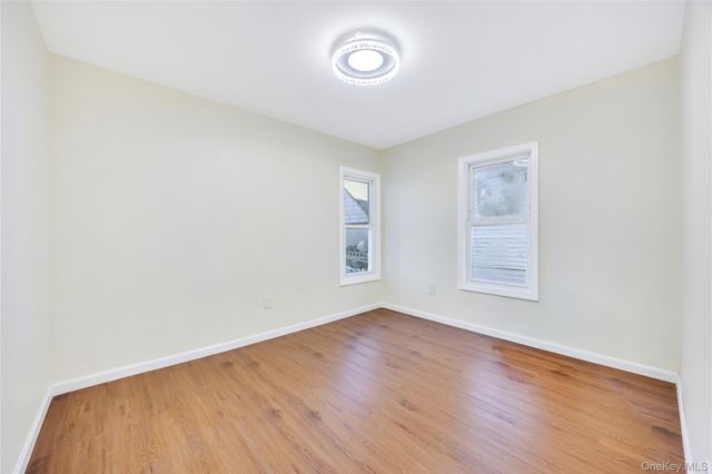 100-35 204th Street, Hollis, NY 11423