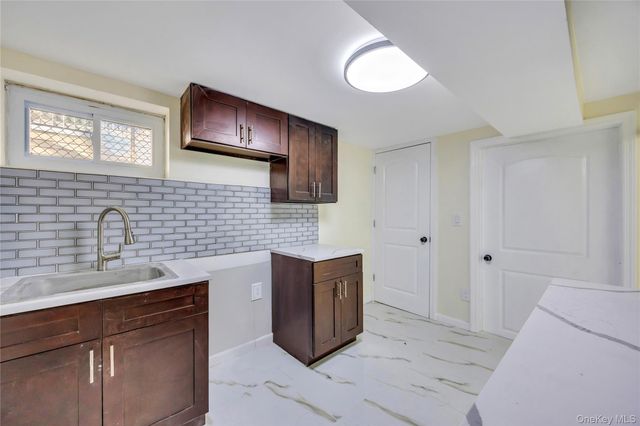 100-35 204th Street, Hollis, NY 11423