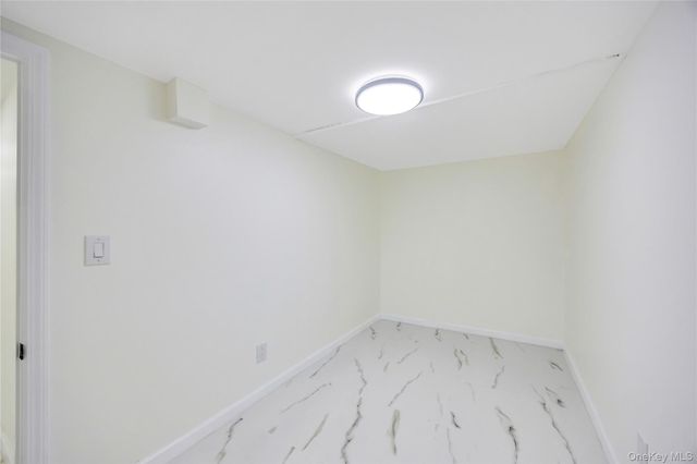 100-35 204th Street, Hollis, NY 11423